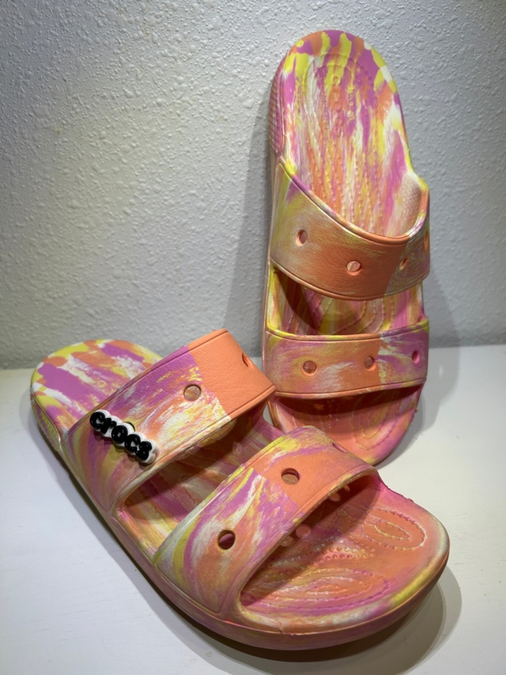 CROCS Classic Slide Sandals in Marbled Papaya |Size 9 - Picture 3 of 14